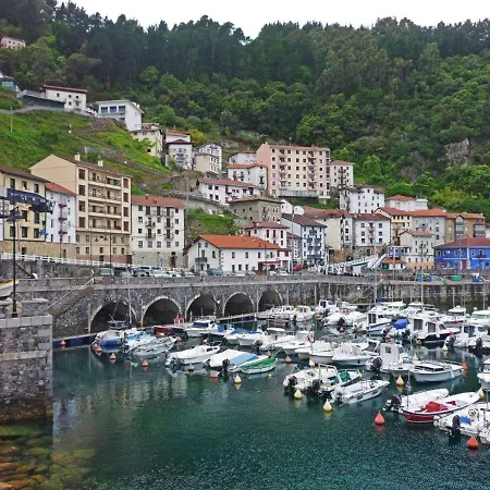 Apartamento Gernika * Guernica y Luno